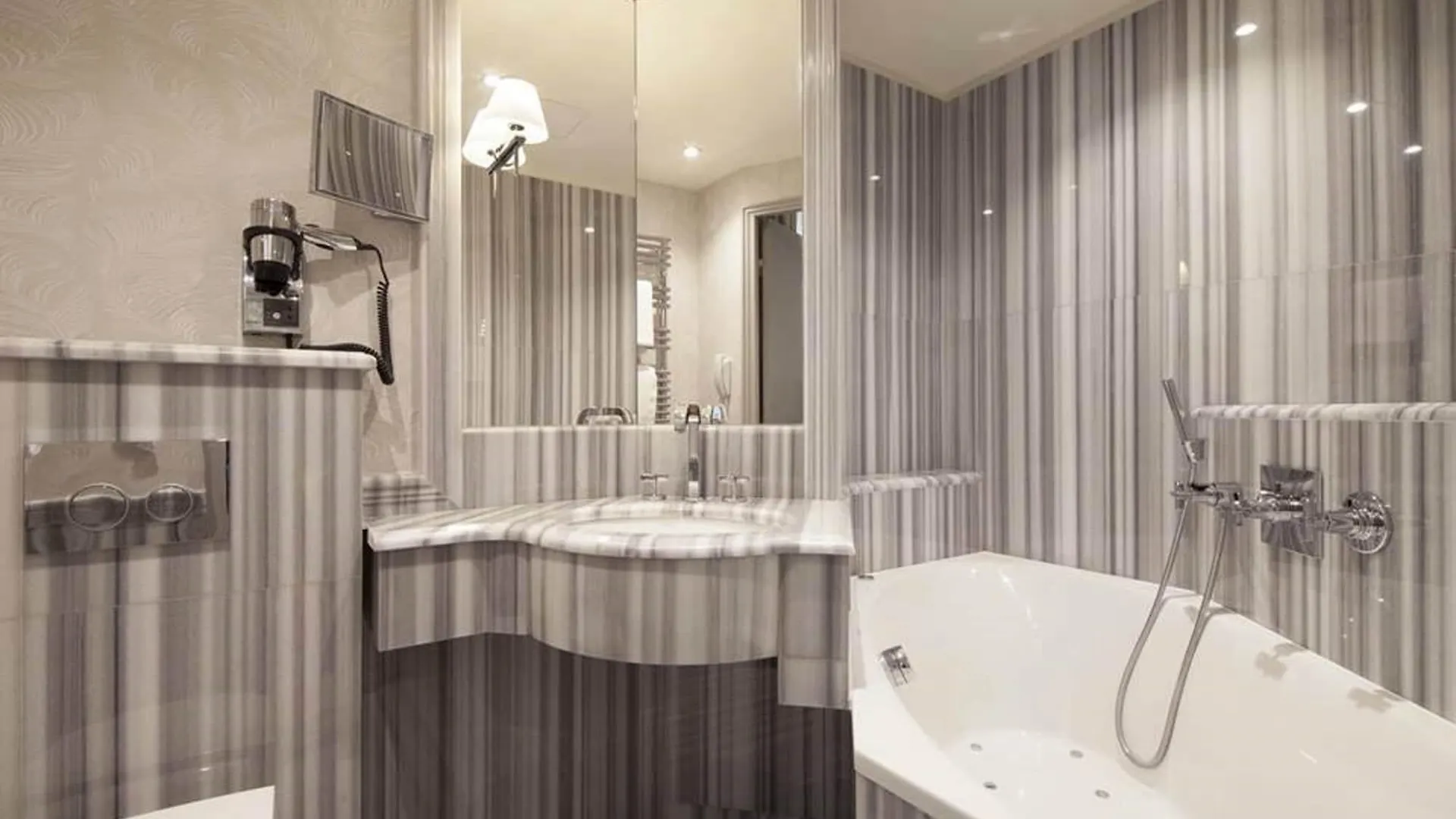 George Washington Hotel 4*